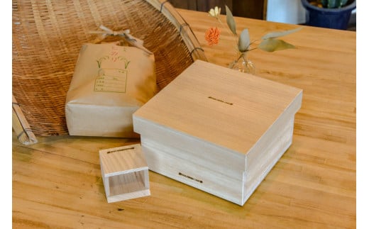 【桐匠根津】国産桐の米びつ3kgサイズ(一合枡付き)　桐たんす屋が作る米びつ