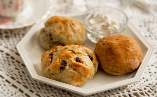 国産小麦とバターの手作りスコーン12個(プレーン、ベリーレモン、チョコ) クッキー 焼き菓子 スイーツ お菓子 ホットビスケット パン 南さつま市