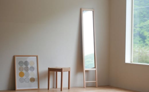 対馬ヒノキの姿見 《対馬市》 【家具製作所kiiro】 [WAL030]