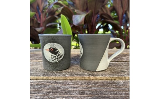 やちむん 焼物 ヤンバルクイナ マグカップ(中サイズ・2個セット)【1679943】