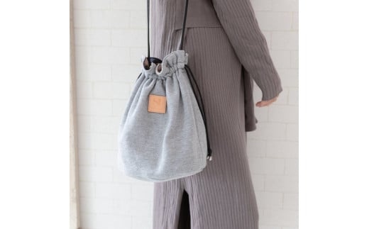 感動を生む吊り編みの技！天竺ニットリバーシブル巾着