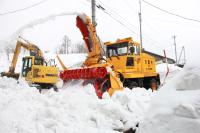 カーブミラーや消火栓の設置、自治消防団活動の支援や除雪等に活用させていただきます。