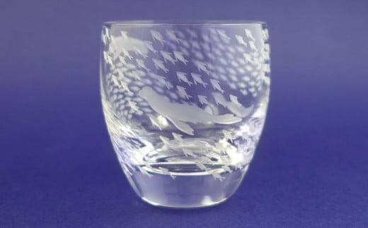 浅草切子 aquatic「Sea Lion Fish 冷酒杯」| 切子 切子ガラス ガラス工芸 グラス ガラス コップ アシカ 手作り ぐい呑み 家飲み 酒器 ハンドメイド 手作り ギフト 贈答 プレゼント