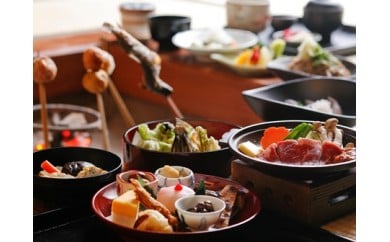 飛騨古川 囲炉裏の宿飛騨ともえホテル 1泊2食付ペア宿泊券 駅前