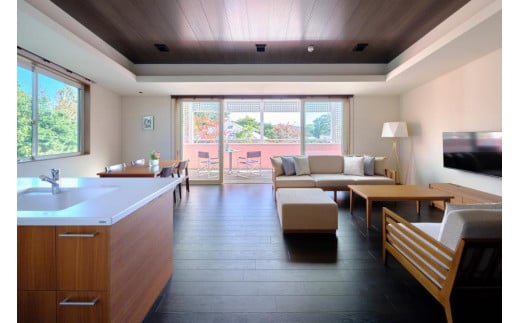 【愛犬と泊まれる】【ドギーズアイランド宿泊チケット】 1泊朝食付き ペア宿泊券 大人2名+愛犬1頭 リゾート ホテル サウスウィング・スーペリアスイート ドッグラン利用可 千葉県八街市 観光 旅行 チケット ギフト プレゼント ペア 宿泊券 ギフト 千葉 八街 おすすめ 人気 ギフト 宿泊 ペット 犬 八街市 旅行券 食事付き