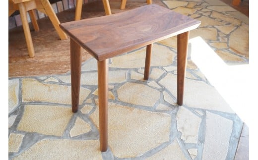 【B05】サラスツール（ナラ材）