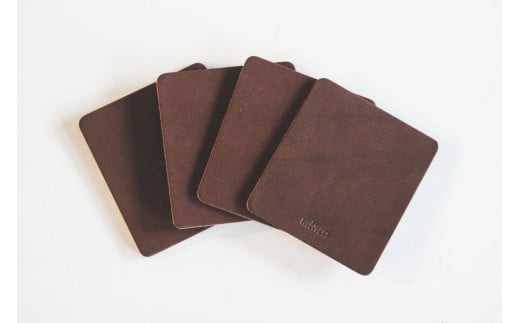 【minca】栃木レザーのコースター4枚セット  自宅、オフィス、キャンプシーンでのカフェタイムに/チョコ　667【日用品 人気 おすすめ 】