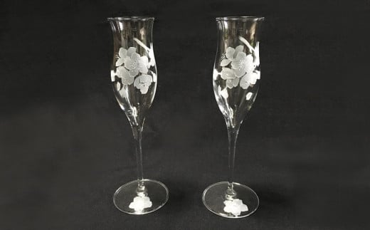 桜の食前酒トールグラス(2個入)【シャンパングラス ワイングラス クリスタル 食前酒 桜 上品 優美 お祝い 記念日 ギフト プレゼント】 K024054