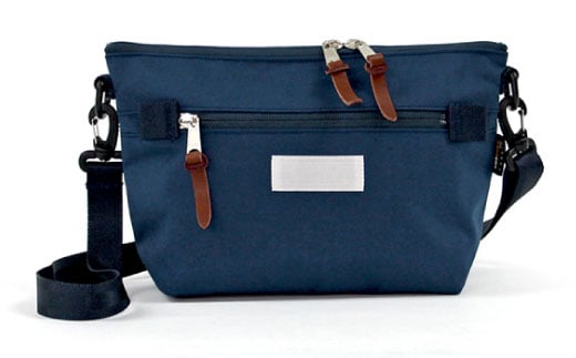 D003-25 Wilderness Experience(ｳｨﾙﾀﾞﾈｽ ｴｸｽﾍﾟﾘｴﾝｽ)Leed Shoulder Bag(リードショルダーバッグ)01Navy