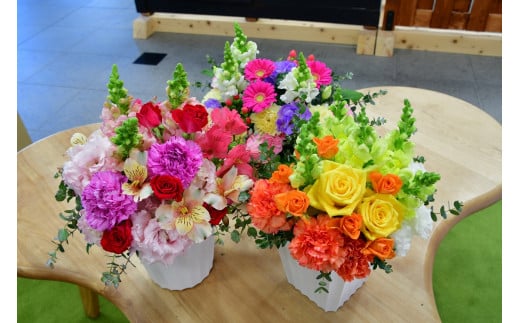 フラワーアレンジの定期便（ギフトにも）花産地伊那から全国へ　12か月｜フラワーアレンジ 伊那 花 ギフト プレゼント はな 華やか 四季 信州 ふるさと納税【230-01】