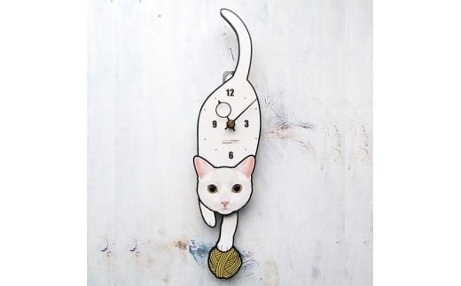 C-63W3 白猫(黄目)-猫の振り子時計毛糸玉03.RED C-CC-063A