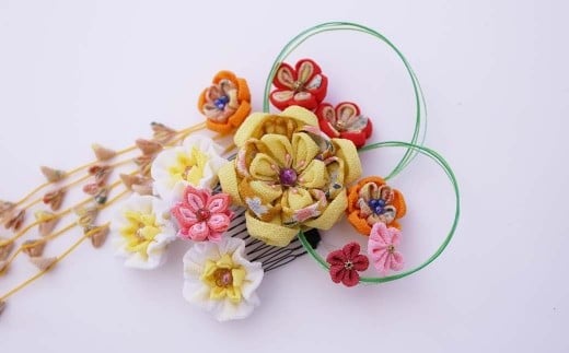 つまみ細工の髪飾り 黄系(コーム)花部分 縦14×横13cm W-ww-106A