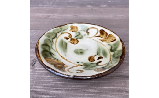 やちむん 唐草紋様 5寸皿(染付)緑【1506545】