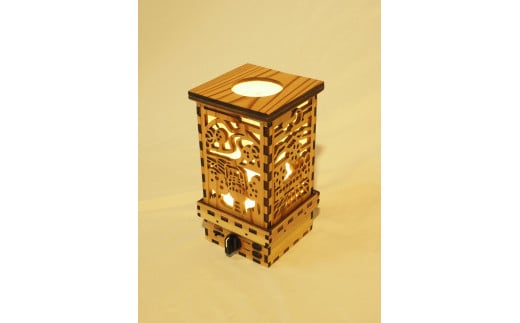 みどりの杉あかり　直方体タイプ（みどりの四季）