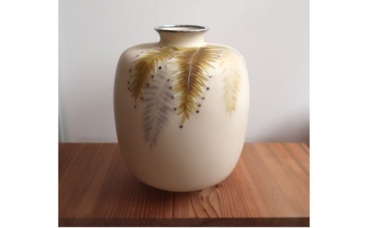 羊葉文様 七宝工芸 花瓶 田村丈雅作 田村七宝工芸 四代目 花びん 七宝焼 七宝 伝統工芸 工芸 インテリア 作家 職人 贈り物 プレゼント 一点もの 限定 送料無料 愛知県 あま市 花瓶 工芸品 しっぽうやき 焼き物 世界に一つ 職人技 植物