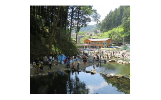 秋川国際マス釣場<S:手ぶらで貸切プラチナセット>要予約【1393742】