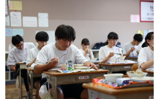 給食費無償化事業