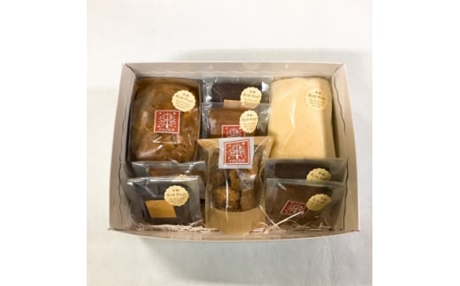 米粉を使用したケーキの詰め合わせ【1616147】