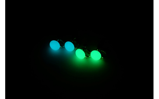 『輝石の光』ルナウェア イヤリング（ブルー）  蓄光 蓄光アクセサリー 光るアクセサリー 夜光