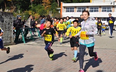 ５　高等学校以上の生徒や学生の教育費にあてる資金に活用