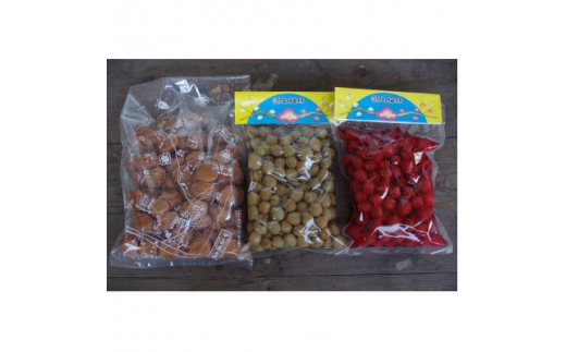 梅の里越生町特産 梅干1000g、カリカリ小梅(赤)450g (白)450gセット埼玉県 越生町【1424327】