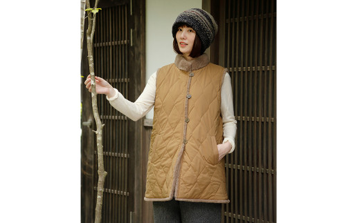 羊毛で暖かい「メリノン」ロングベスト（Lサイズ）【洗濯機で丸洗い可！】