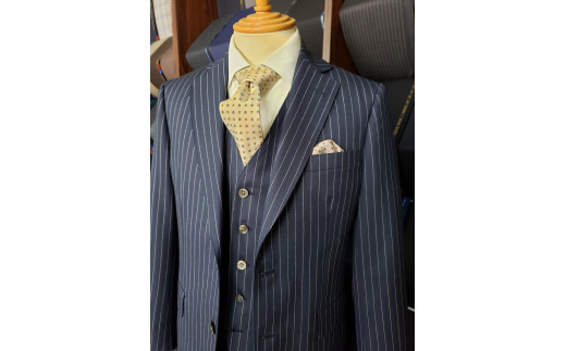 [350-1] 葛利毛織生地使用のスリーピース高級オーダースーツ