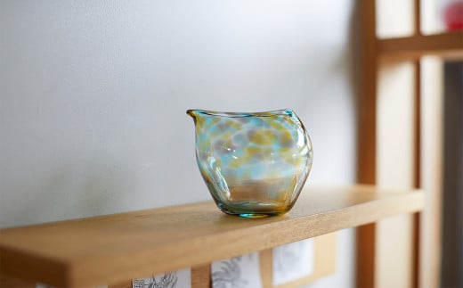 あすか三彩「宙吹き硝子の片口」