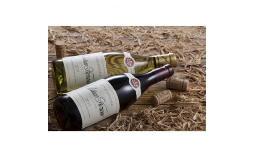 シャトーふらの(赤・白) 2本セット_ ワイン シャトー 赤 白 セット 富良野 北海道 人気 おすすめ 送料無料 贈答 ギフト お取り寄せ 飲み比べ シャトーふらの 720ml アルコール 飲料 【1289278】