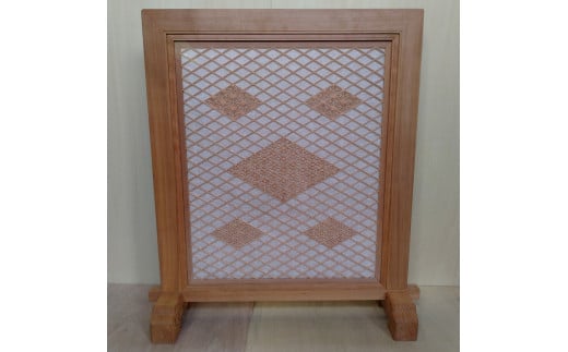 杉組子入り衝立 杉無垢材 木製 手作り 家具 インテリア 加茂 吉建 杉 スギ 衝立 木製 ついたて 伝統工芸 組子 組子細工 職人 和風 家具 ミツロウ 小京都 無垢材 シンプル おしゃれ《高さ約1135×幅約1300×奥約305（mm）》