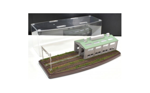 鉄道模型ジオラマ展示台ケース付き 複線機関庫と3線路(TOMIX)【1598539】