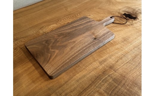 【17036】カッティングボード（クルミ）