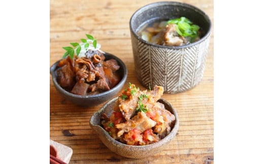 牛すじ食べ比べセット３種類と鶏めしの素/各2個合計8個のセット | 惣菜 おかず お惣菜 おそうざい 牛すじ 牛すじどて煮 牛すじスープ 牛すじトマト煮込み 鶏めしの素 鶏めし 冷凍食品 冷凍おかず 電子レンジ レンチン 温めるだけ 手軽 簡単 かんたん 時短 お手軽 おつまみ 天然 だし 無添加 詰め合わせ 煮物 野菜 まとめ買い