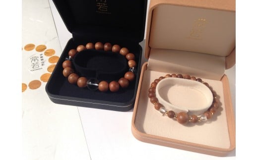 御山杉　ブレスレット　男女ペア　男性用：水晶　女性用：御山杉／世古林業　三重県　度会町　伊勢志摩