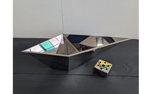 ステンレス器　折り紙～オリガミ～ ／ 大河内 花器 小物入れ 鑑賞用 飾り器 2代目山本晴久 1点もの ステンレス 三重県 度会町