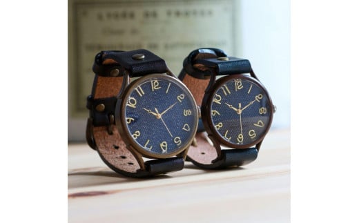 【ペアウォッチ】インディコブルーのデニムの文字盤が可愛いハンドメイドウォッチ WB063ペアセット Lサイズ-茄子紺・Xサイズ-黒