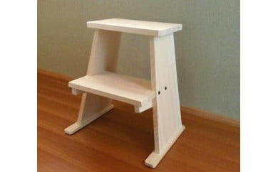 ちょっと便利な桧の踏み台≪木製 桧 ヒノキ ひのき キッチン ふみ台 インテリア 棚≫