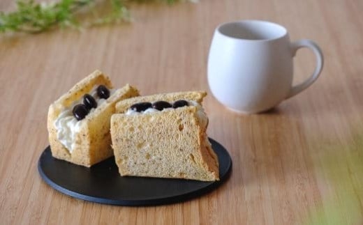 丹波篠山の黒豆シフォンケーキ 6個×2箱 兵庫県 丹波篠山市 お菓子 おかし スイーツ お取り寄せ お取り寄せスイーツ お土産 洋菓子 食品 食べ物 ギフト プレゼント 贈り物 冷凍配送 冷凍食品
