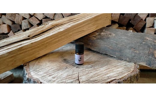 ヒノキ(葉)精油&薪クヌギ・ナラ・カシ約18kgセット