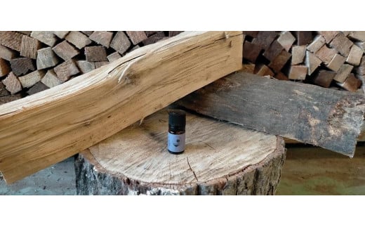 ヒノキ(枝葉)精油&薪クヌギ・ナラ・カシ約18kgセット