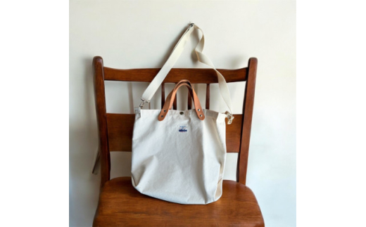 ALBERTON社の米軍帆布ARMY DUCKの便利なトートバック　キナリ【1587157】