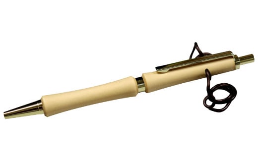 ハンドメイドボールペン（ノック式）イチョウ 1本【手作り 木 木材 世界でひとつ 個性 天然 木目 ボールポイントペン ガンメタ シルバー ゴールド ギフト プレゼント お祝い】