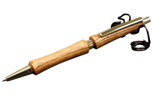 ハンドメイドシャープペンシル（ノック式）栴檀（センダン） 1本【手作り 木 木材 世界でひとつ 個性 天然 木目 シャーペン ガンメタ シルバー ゴールド ギフト プレゼント お祝い】