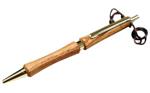 ハンドメイドボールペン（ノック式）栴檀（センダン） 1本【手作り 木 木材 世界でひとつ 個性 天然 木目 ボールポイントペン ガンメタ シルバー ゴールド ギフト プレゼント お祝い】