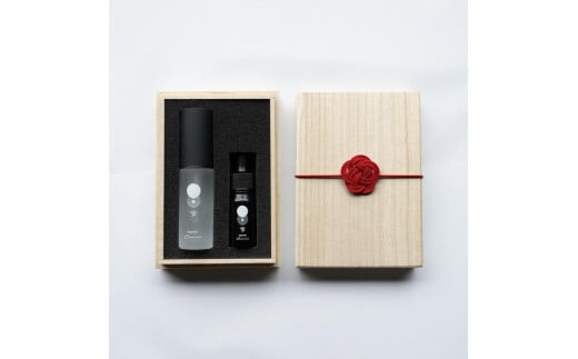 【桐箱入り】雫フレグランスセット(フレグランスミスト15ml&アロマオイル5ml)【はっさくアロマ 日用品 人気 おすすめ 広島県 尾道市】