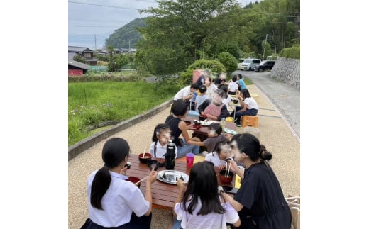 子ども食堂とフードパントリーへの支援(10,000円)