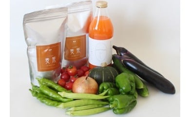 030-022 若葉農園の無農薬自然栽培野菜セットと自然栽培野菜人参ジュース1L1本、自然栽培麦茶2袋