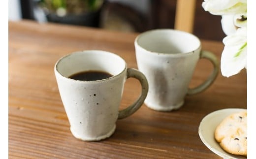 天然灰粉引マグカップ