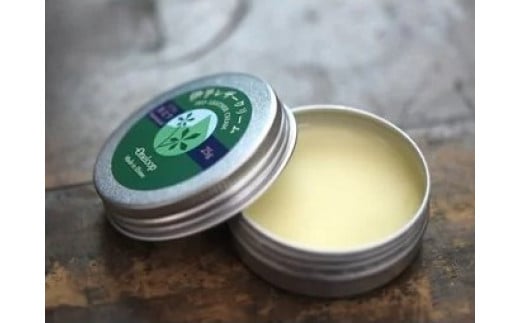 「伊予レザークリーム」クロモジ(25g×1缶)|革製品 手仕事 クリーム レザー レザークリーム オイル 伊予柑 伊予柑精製オイル ツヤだし キズ修復 愛用 シミ対策 抗菌作用 防カビ成分 コンディション維持 エッセンシャルオイル クロモジ 蜜蝋 えごま油 クロモジエキス お手入れ メンテナンス 革職人 革工房 革工房ワンループ オリジナル革製品 高級革 ギフト プレゼント 人気 愛媛 久万高原町
