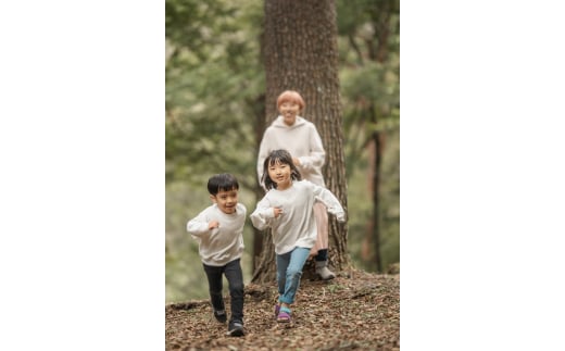 ファミリーフォト撮影(梼原町中心部周辺) 四国カルスト 写真 絶景 ロケーション 記念日 撮影 記念撮影 フォト 夫婦写真 前撮り ロケーションフォト 赤ちゃん 家族 ファミリー思い出 アルバム 観光